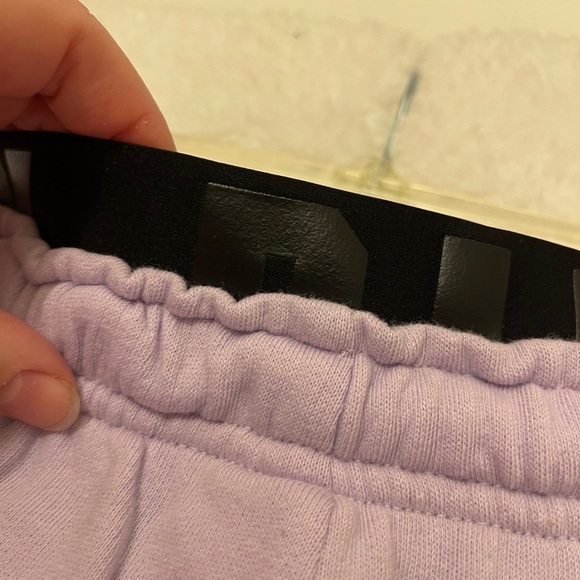 PINK VICTORIA SECRET PANTS - Picture 15 of 16